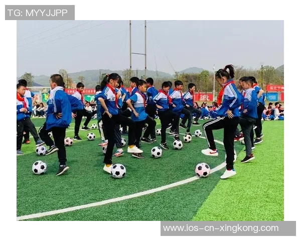 探索足球魅力小学生体育视频学习与技能提升的最佳途径